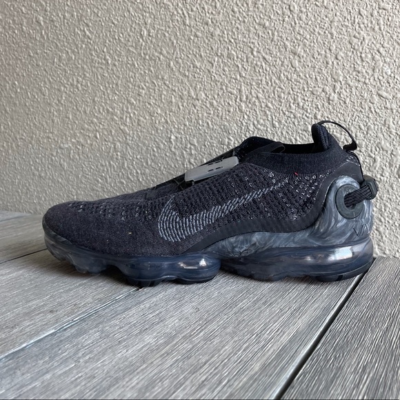 stone island vapormax